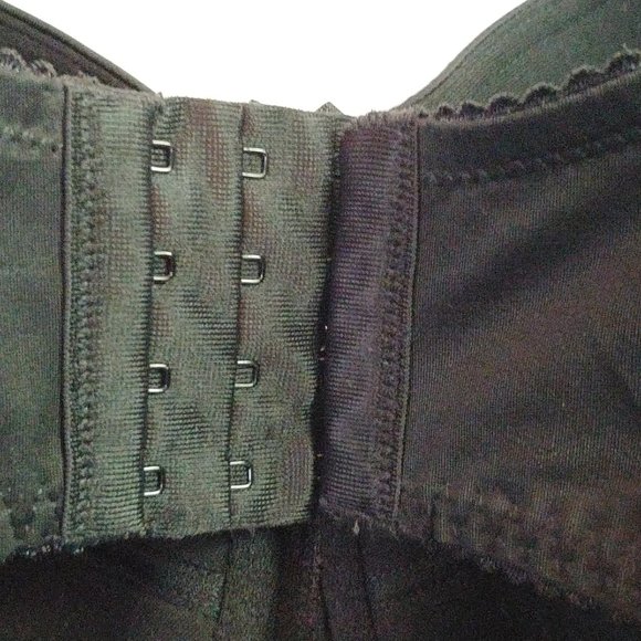 Charnos 118303 Embrace Multi-Way Bra - Picture 4 of 5